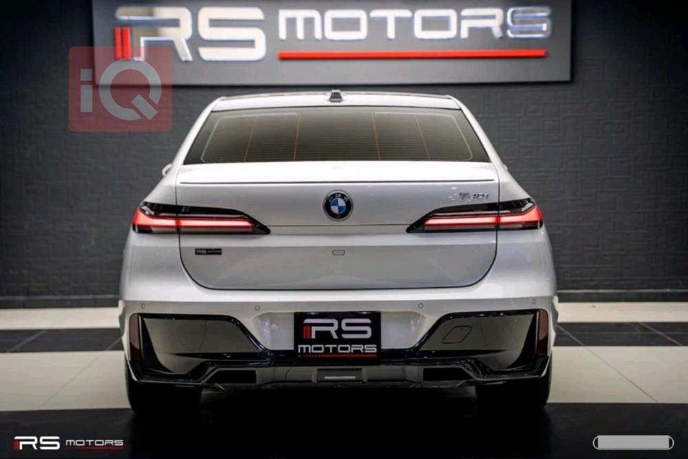 بي ام دبليو الفئة 7